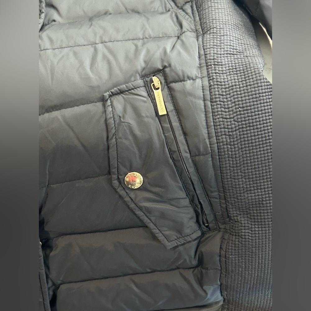 ❥𝗠𝗜𝗖𝗛𝗔𝗘𝗟 𝗞𝗢𝗥𝗦: Women’s Faux-Fur-Trim Hooded Chevron Down Puffer Parka Coat - Picture 9 of 13